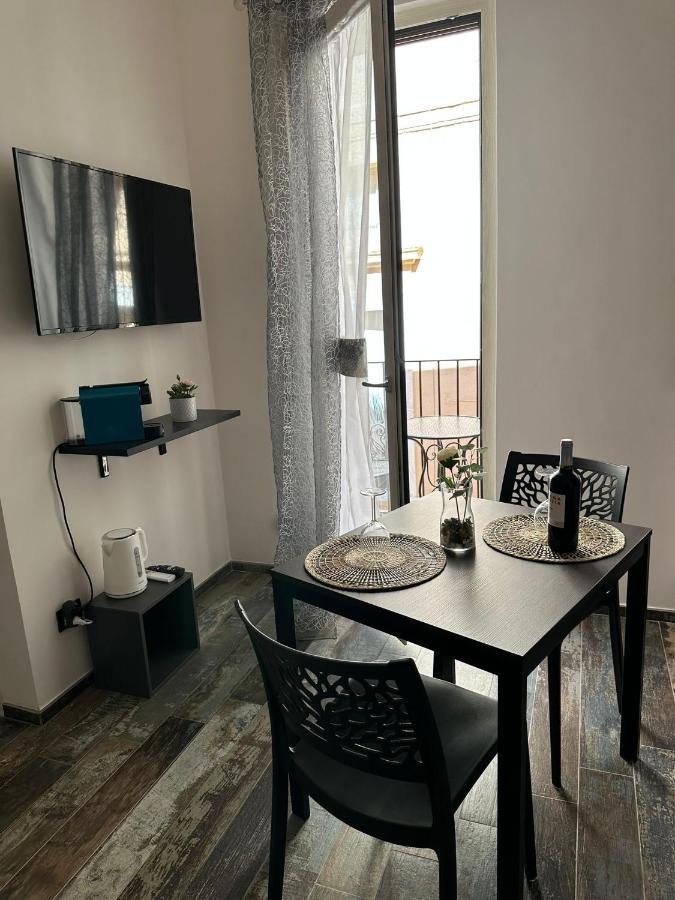 Home J&J Bari Eksteriør billede