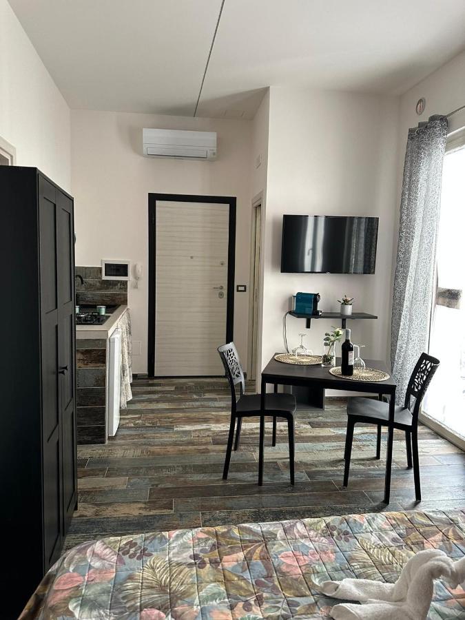 Home J&J Bari Eksteriør billede